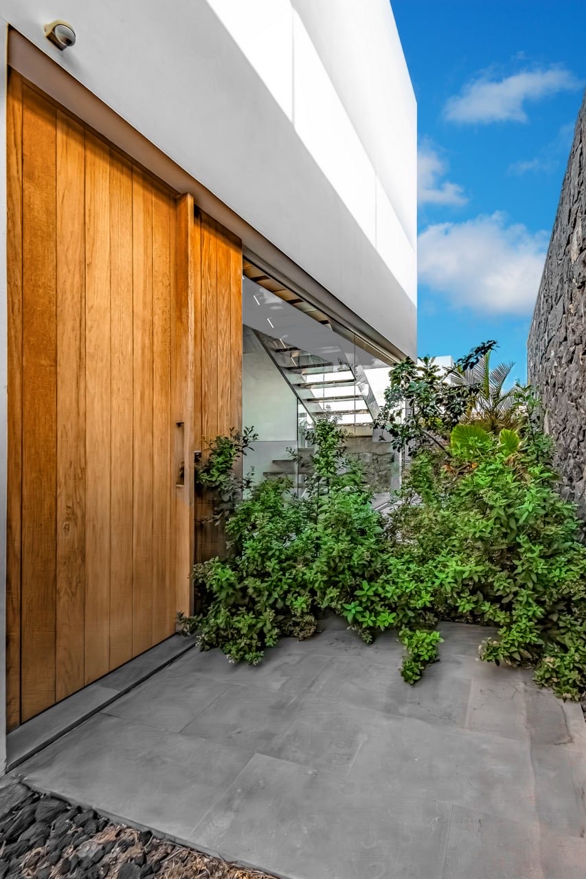 Landscaped entrance